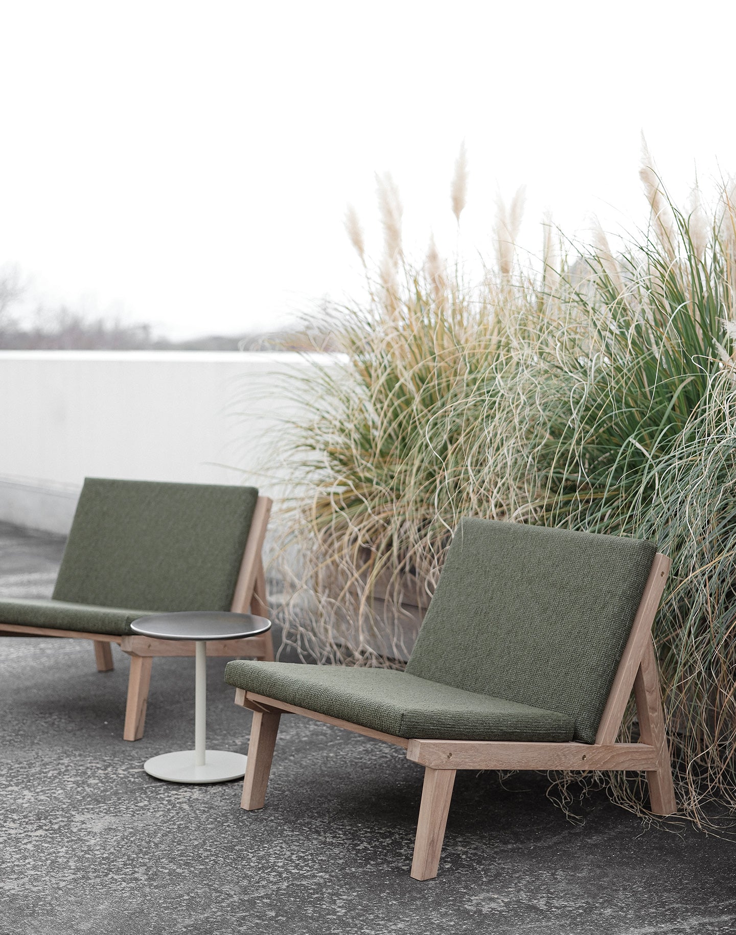 Tudor Lounge Chair - Outdoor