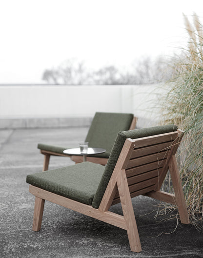 Tudor Lounge Chair - Outdoor