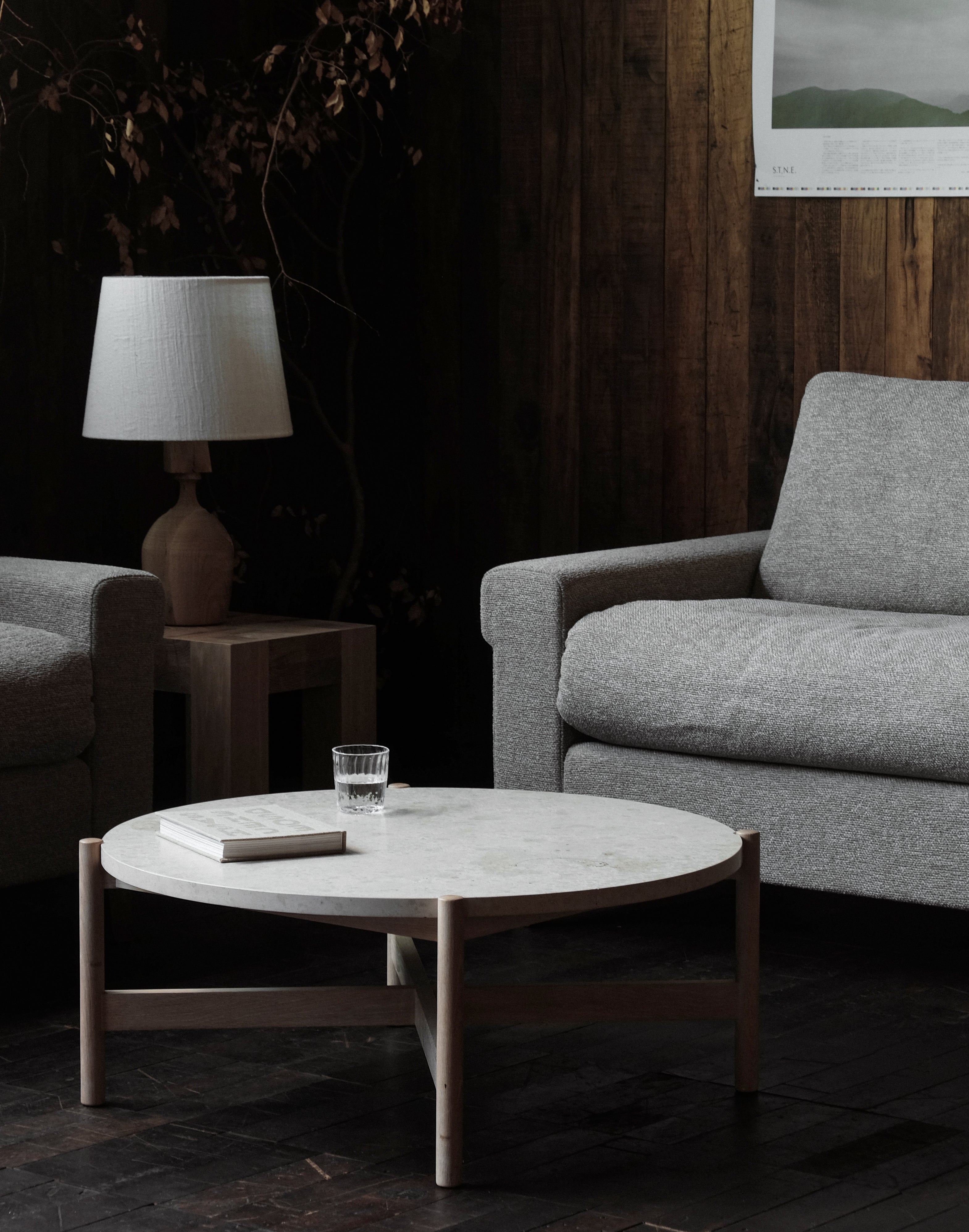 サイドテーブル・ナイトテーブル・ローテーブル Mobley Works Coffee Table サイドテーブル MOHEIM BY TRAY TABLE ｜家具・インテリア通販 Re:CENO