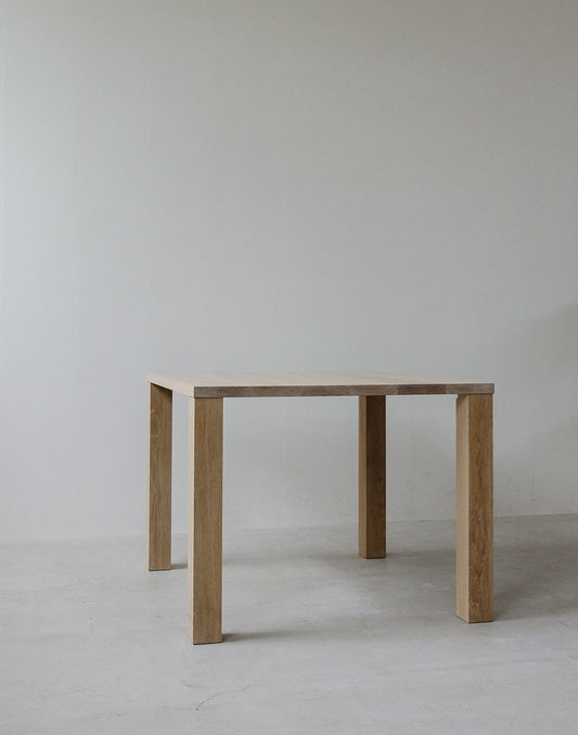 Still SR Table (W900)