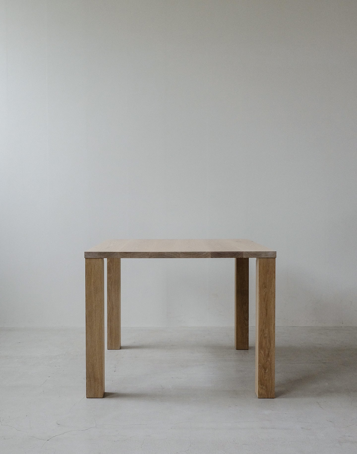 Still SR Table (W900)
