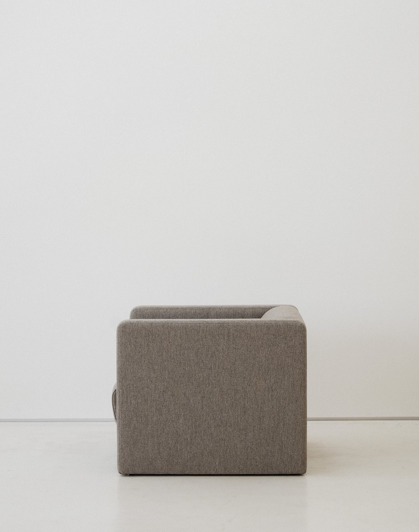 Chet Sofa