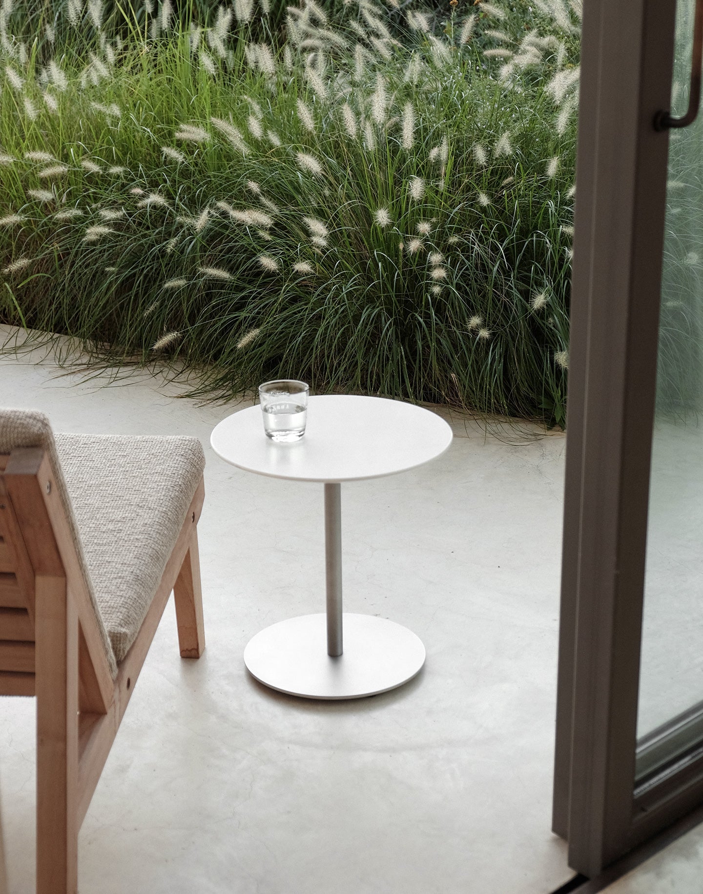 Luna Side Table – S.T,N.E.