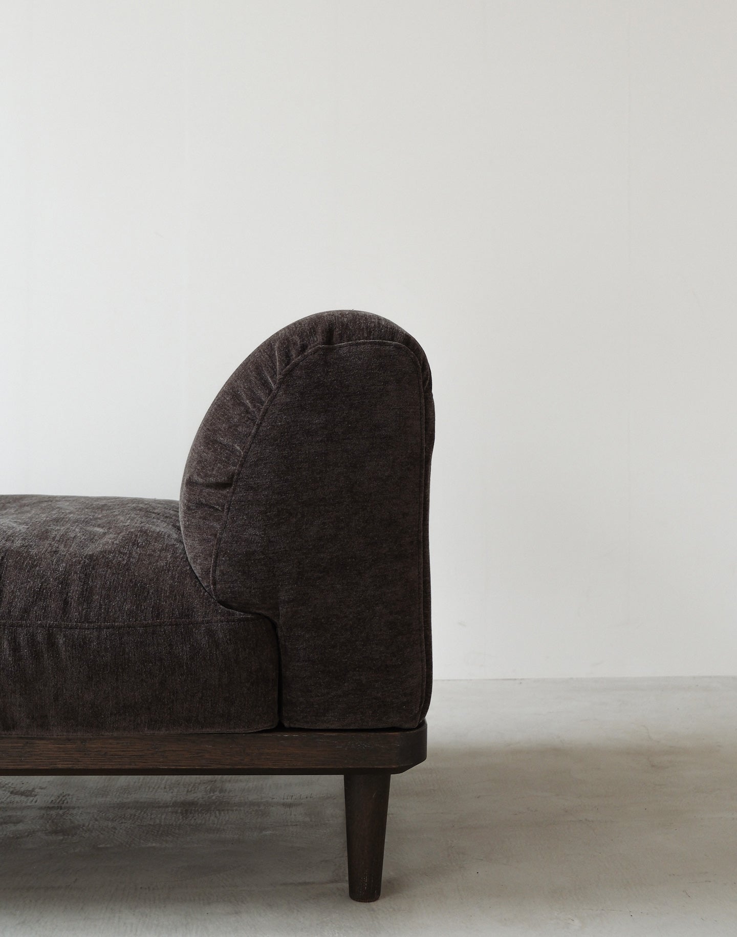 Morgan Sofa (700, 1-Seater)