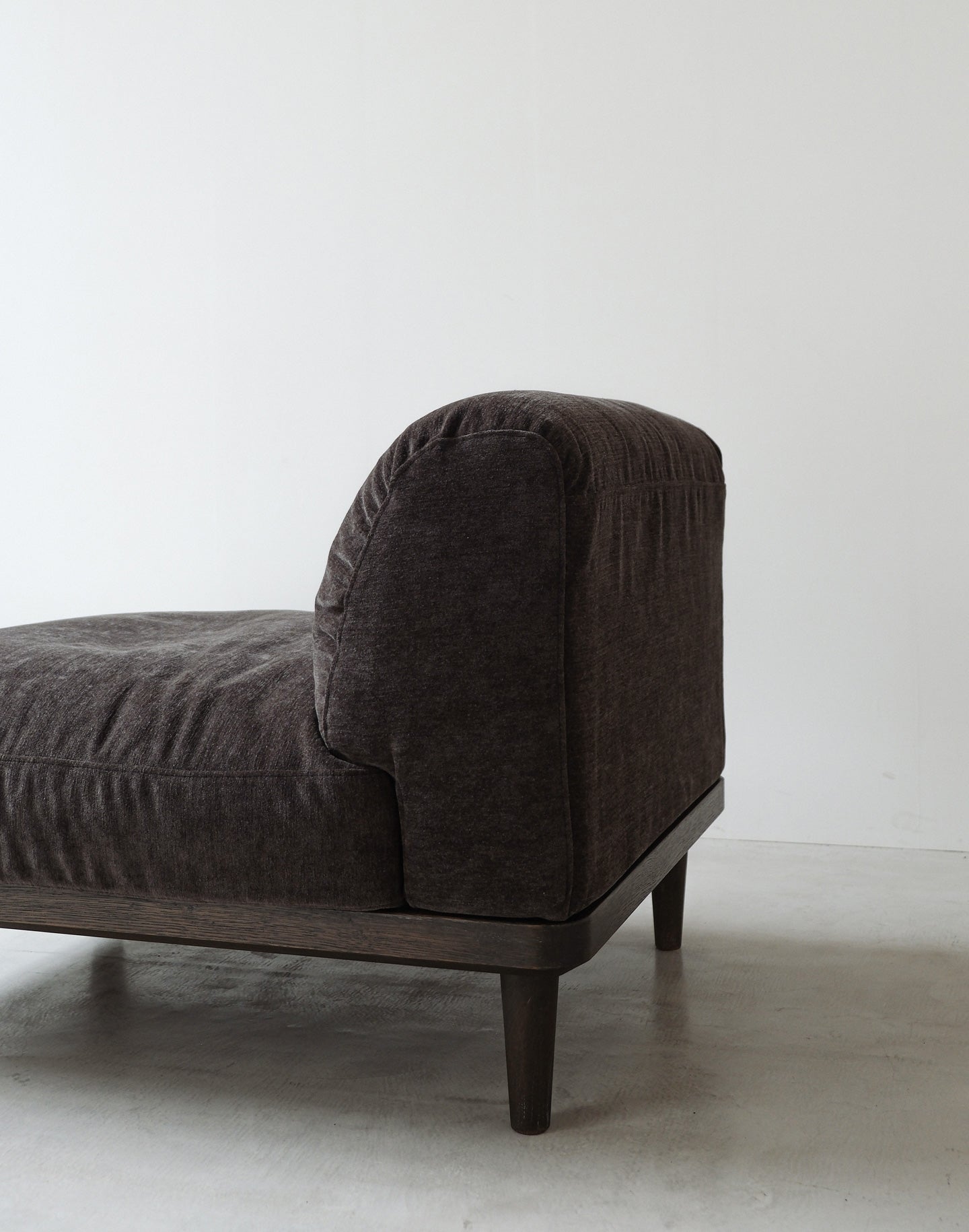 Morgan Sofa (700, 1-Seater)