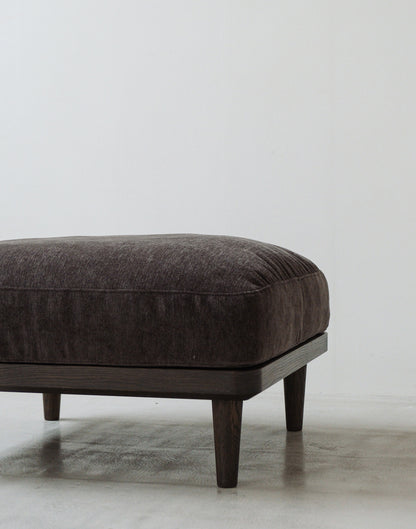 Morgan Sofa (700, Ottoman)
