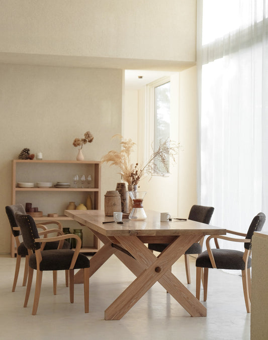 Paul Table—S.T,N.E.