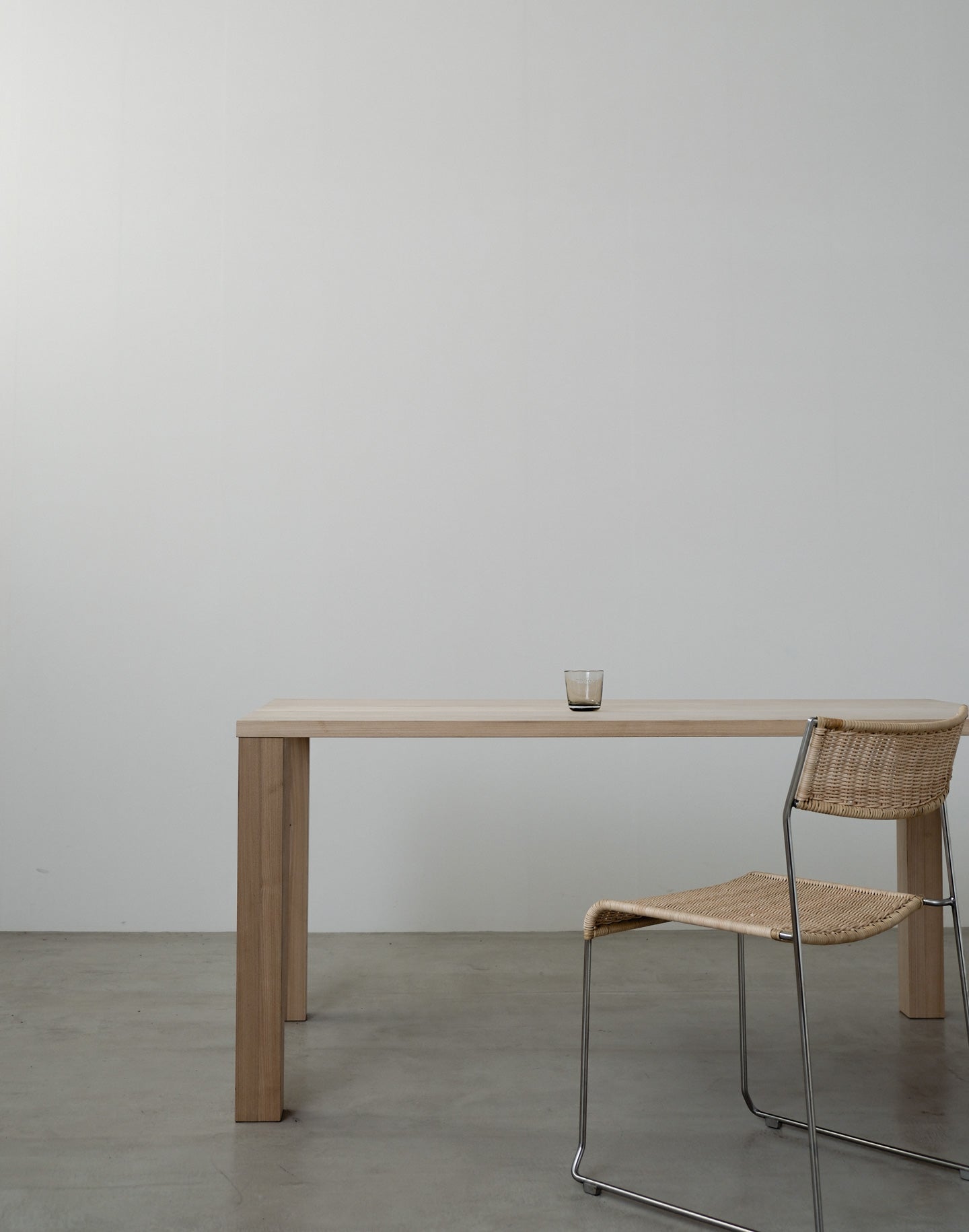 Stunna…　テーブル Tables – S.T,N.E.