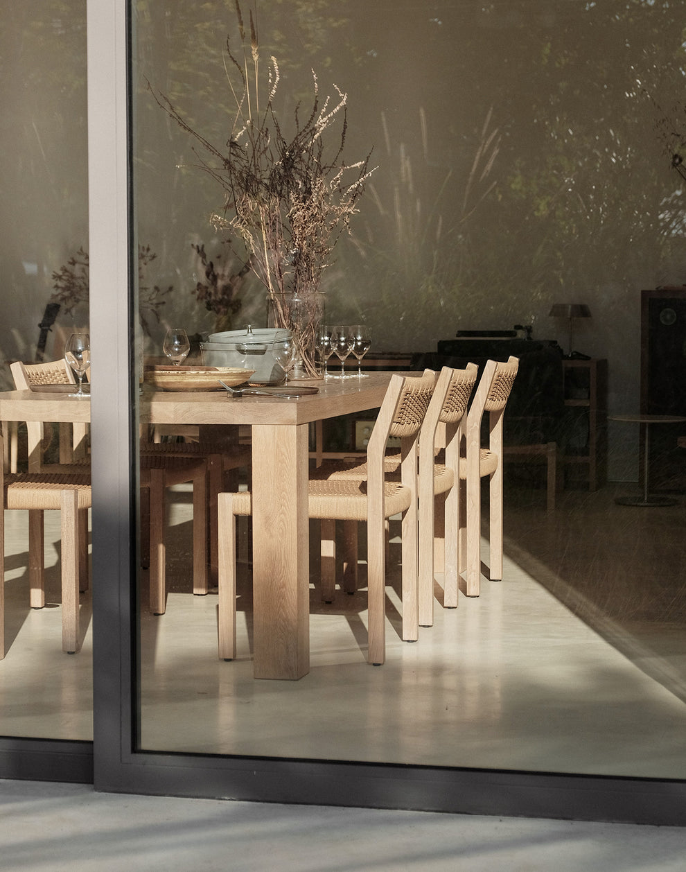 Still Table – S.T,N.E.