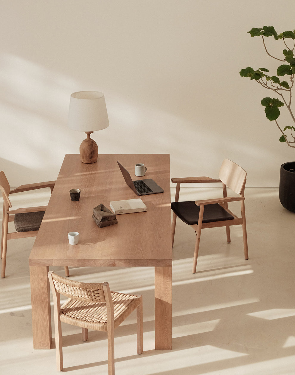 Still Table – S.T,N.E.