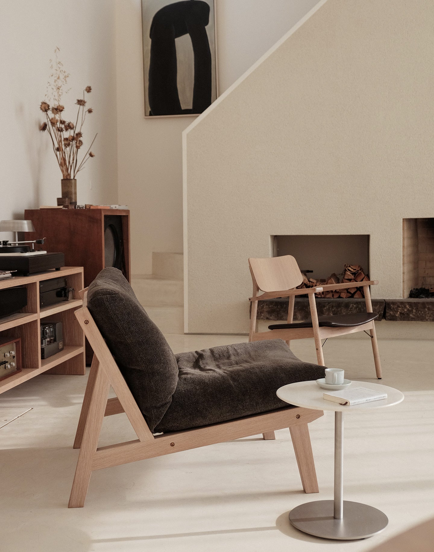 Tudor Lounge Chair – S.T,N.E.