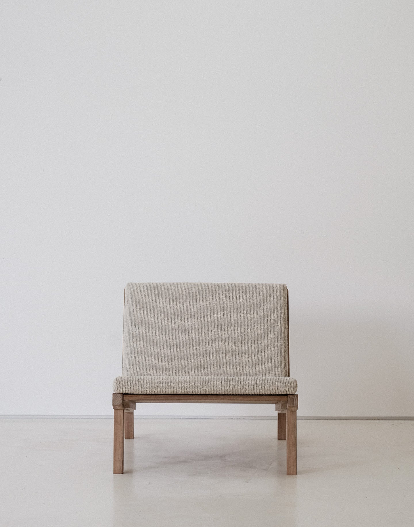 Tudor Lounge Chair ー Outdoor