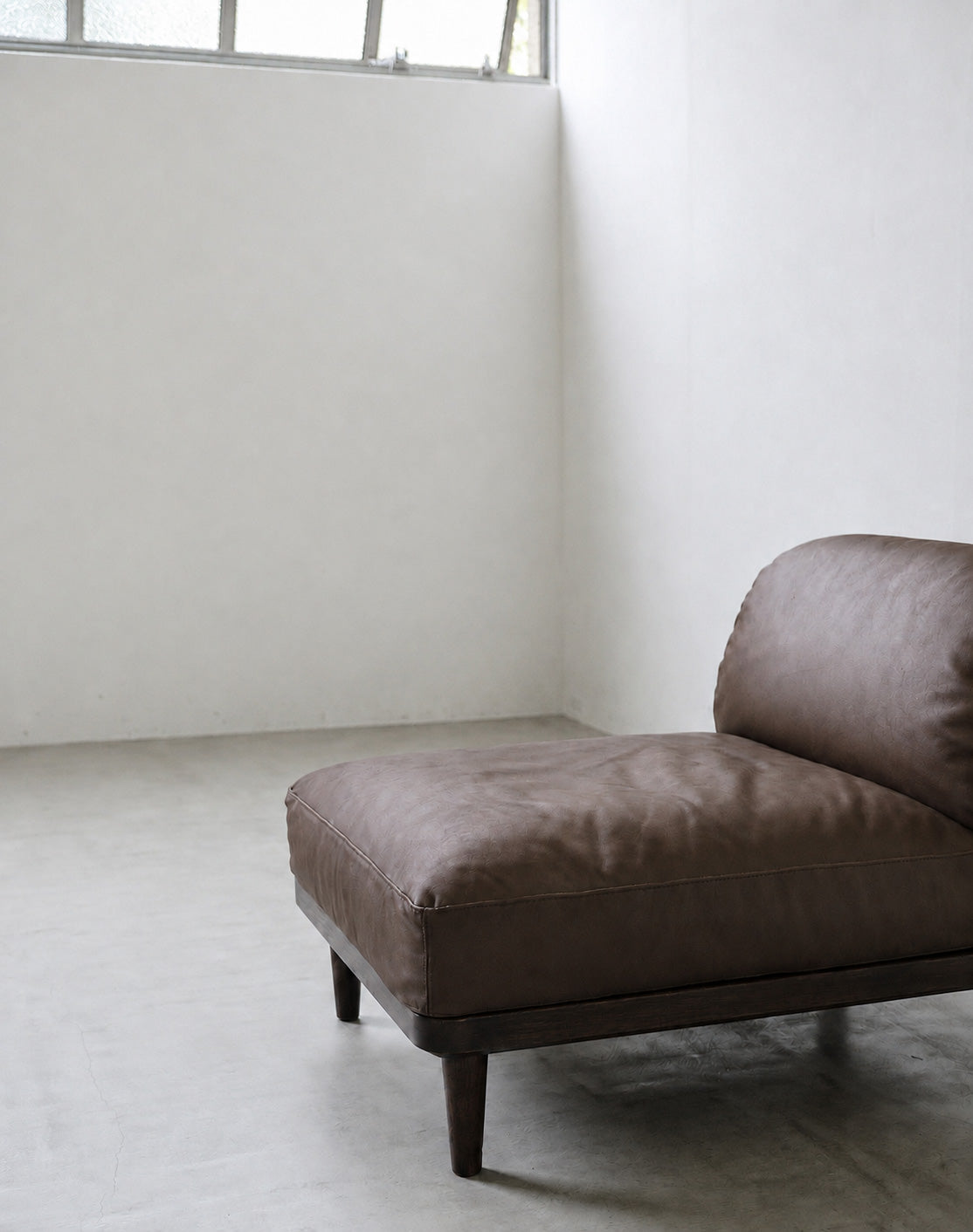 Morgan Sofa (700, 1-Seater)